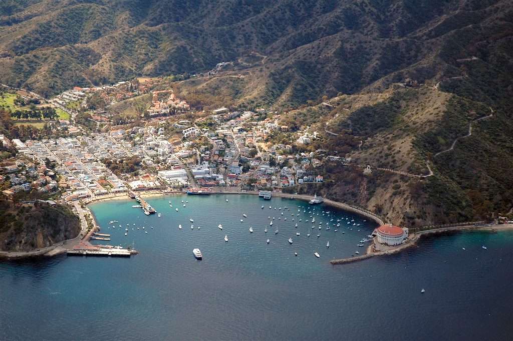 Green Pleasure Pier — Avalon, Catalina Island - Pier Fishing in California